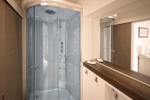 Orchard Road Studio Apartment