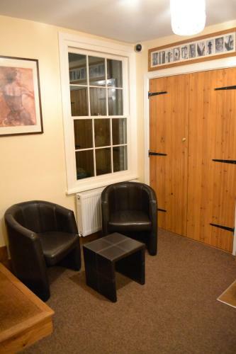 Hostal Bridge View Guest House