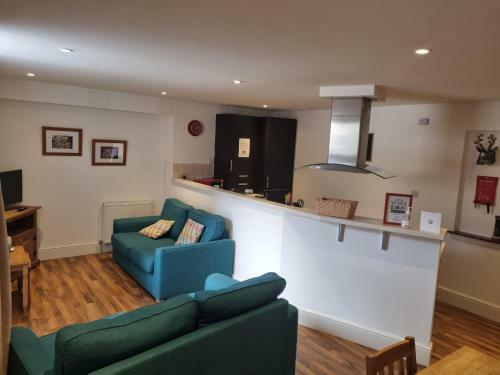 Stunning Spacious Apartment On River Ness