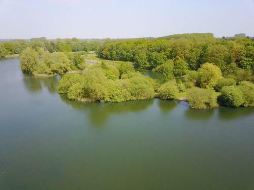 Lodge Woodlakes Park