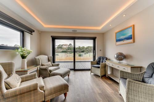 Kingsdown Villa Sleeps 10 With Wifi