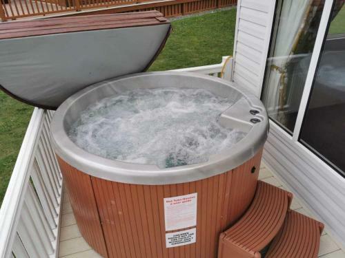 Stylish Lodge Set In The Sand Le Mere Holiday Park