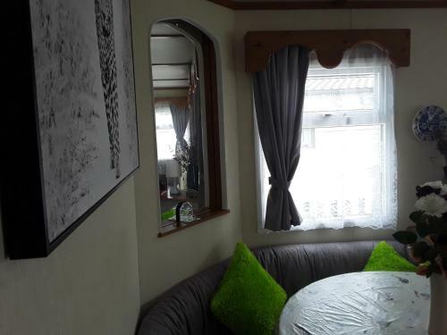 3 Bed Caravan Suzie 1 10 Mins From Beach Suzie 1