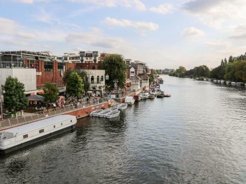 Apartamento River View - Kingston