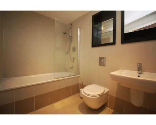 Modern Deluxe Leeds Dock Apartment Free Parking