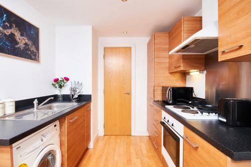 Apartamento Deluxe City Centre Apt Balcony View& Free Parking!