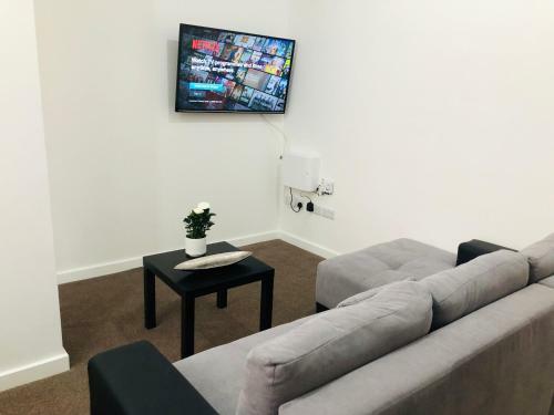 Showcase Apartments - Highcross House