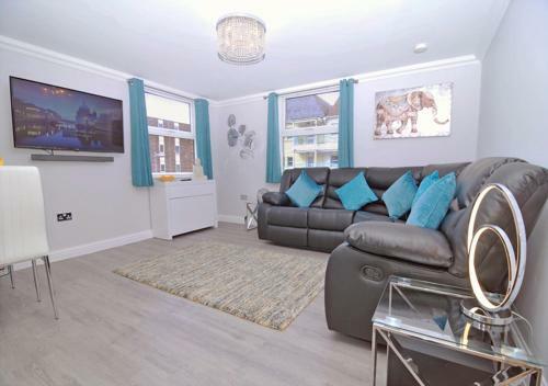 Twenty Three B - 3 Bedroomed Apartment