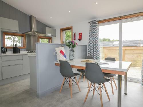 18 Meadow Retreat