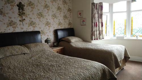 Hollingworth Lake Bed And Breakfast
