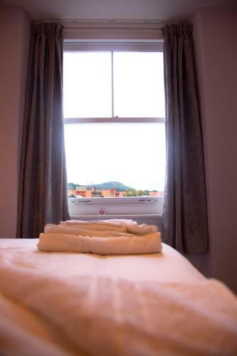 Hostal Carmel House