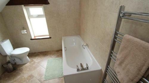 Llanelen Farm, Sleeps 2, Llanrhidian