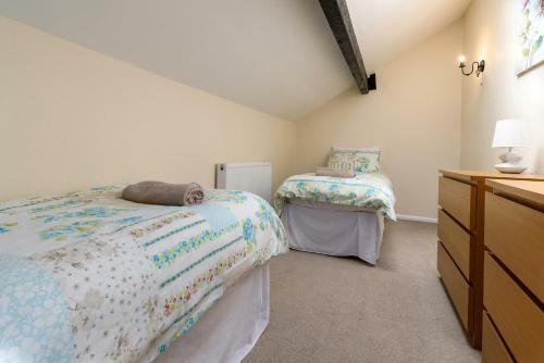 Abersant House - Sleeps 6 With Hot Tub
