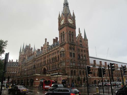 Bloomsbury Apartments