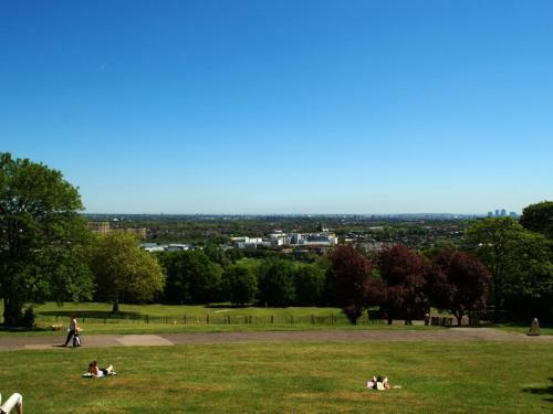 Roseview Alexandra Palace Hotel