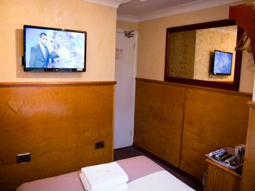 Cricklewood Lodge Hotel