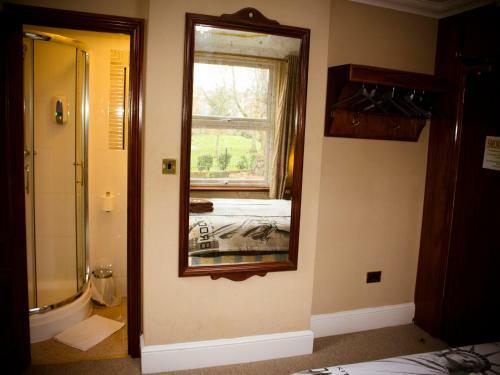 Cricklewood Lodge Hotel