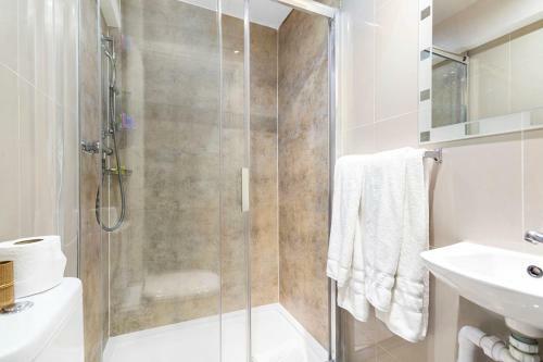 Hotel Shepherds Bush London