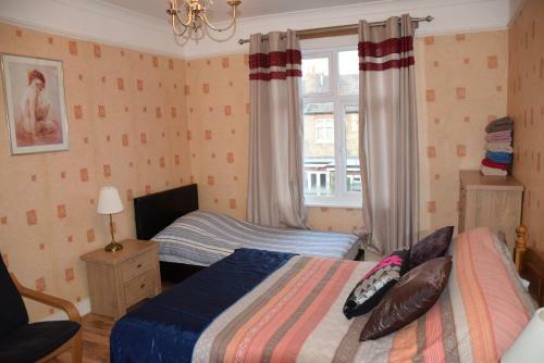 Camborne Avenue Apartment