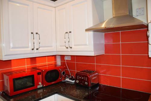 Camborne Avenue Apartment