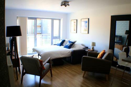 Spacious Central Family Apartment