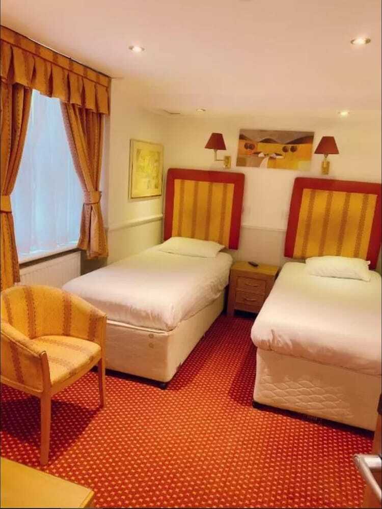 Hyde Park Radnor Hotel B&B