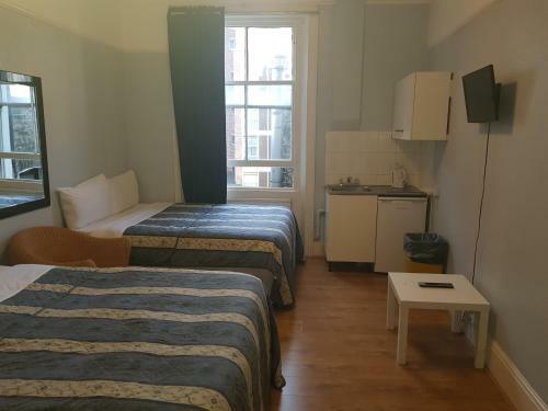 Hostal Anwar House
