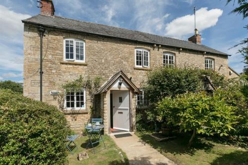 1 Horseshoe Cottages