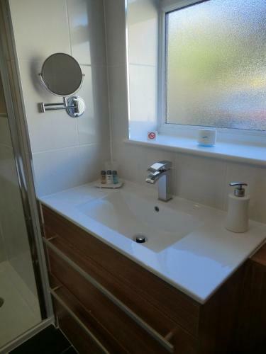 Bed & Breakfast Coombe Dale Accommodation