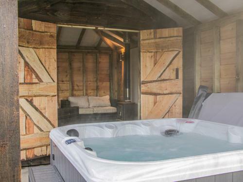 Hillside Lodge