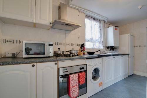 Newark House - 2 Bedroom Serviced Apartment