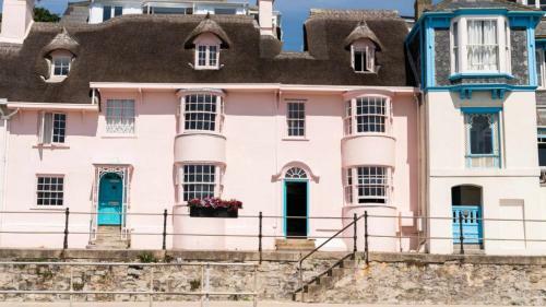 3 Beach Way House