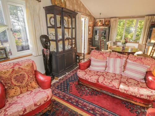 4 Bulmer Farm Lodge