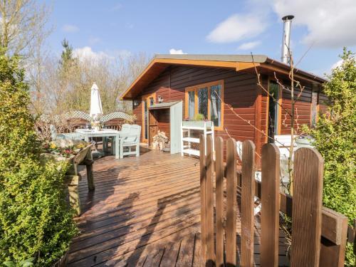 4 Bulmer Farm Lodge