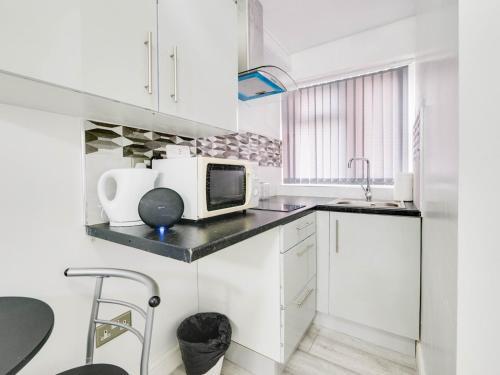 Apartamento Pass The Keys Ideally Situated Cosy Studio II With Parking