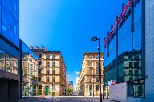 Hilltop Serviced Apartments - Piccadilly
