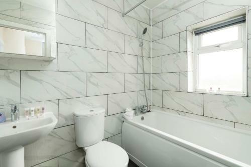 Guestready - Modern 2br Home In Salford