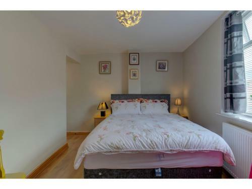 Apartamento Bright, Colourful & Charming Apt For 4, Manchester