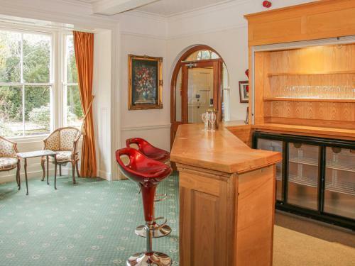 Rosehill Manor