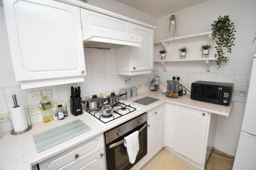 Contractor Accommodation- Central Mk Location Spacious Garden Fast Wifi Parking