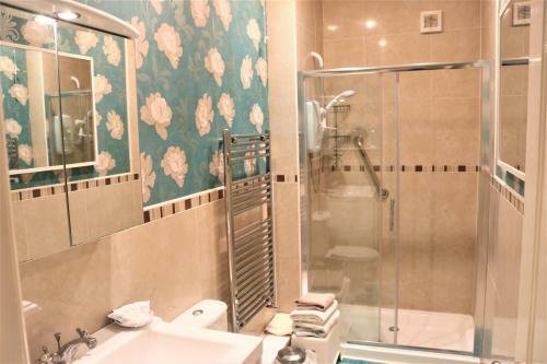 Bed & Breakfast Telford House