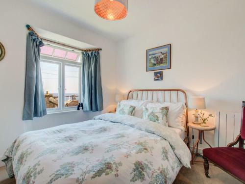 Cosy Mousehole Cottage With Sea Views