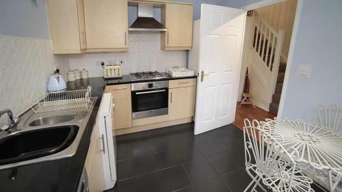 312 William Gammon Dr, Limeslade