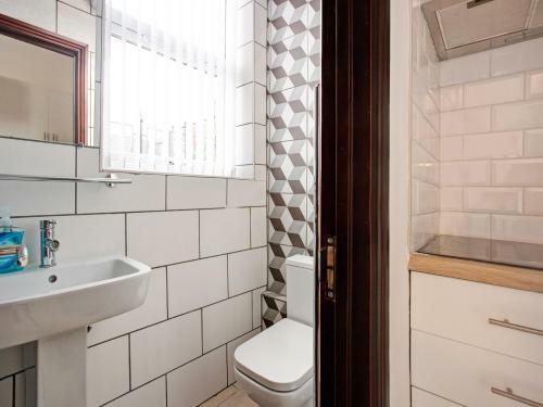 Hotel Oyo The Benwell Apartments