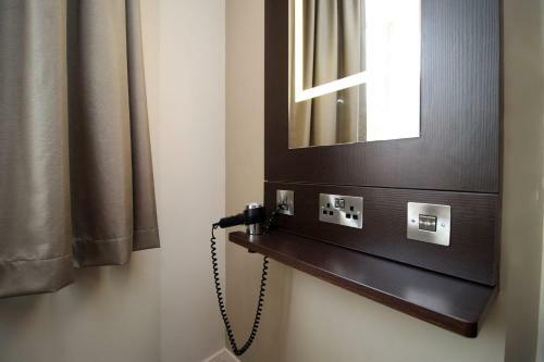 Silurian Hotel By Staybc Double Room