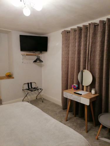 Ty Cambrian Studio Apartments