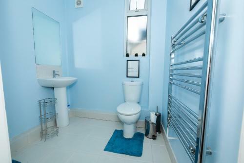 Remarkable 5-bed House In Plymouth