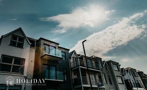 Holiday Rentals Ni - Portrush Penthouse