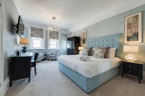 Southsea Villa Sleeps 20