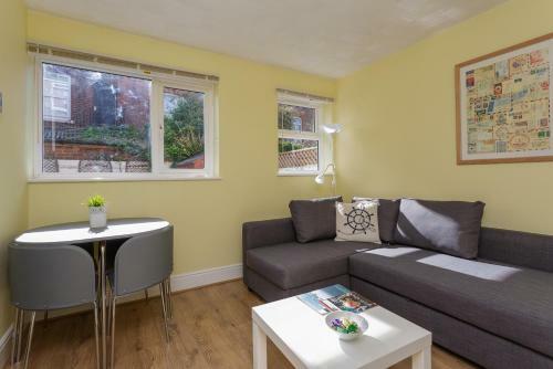 Stopover At Lowcay Apartment D With Allocated Parking